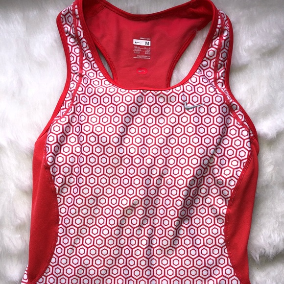 Nike Tops - Nike medium built in bra running tank